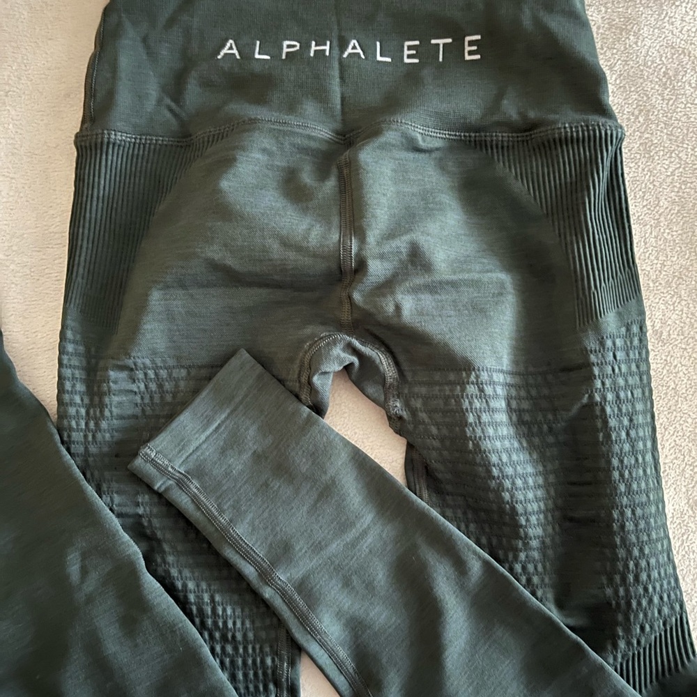 alphalete halo leggings